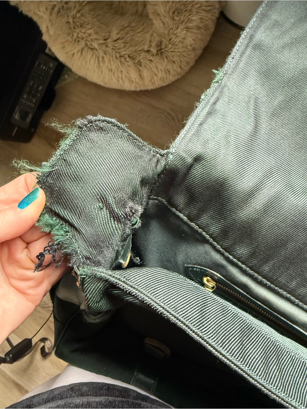 Louis Vuitton Teal Green Leather messenger bag - Picture 6 of 7